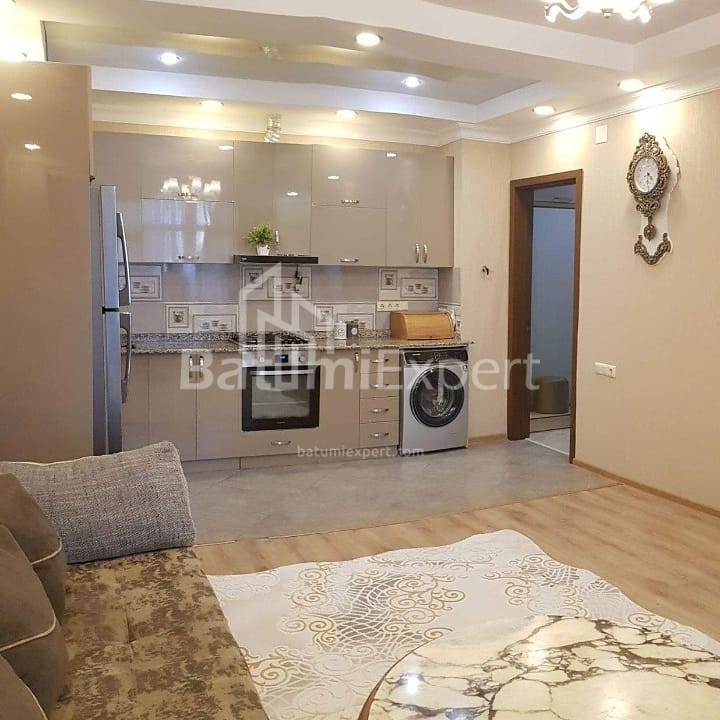 Квартира 85 м² - Еквтиме Такаишвили, Батуми, Грузия
