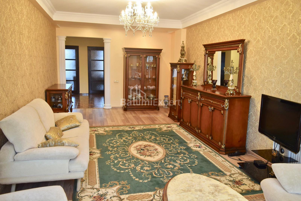 Квартира 117 м² - Зураба Горгиладзе, Батуми, Грузия