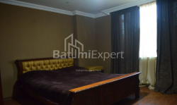 Квартира 3-комн 120 м² - Ильи Чавчавадзе, Батуми
