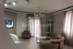 Квартира 3-комн 113 м² - Юрьевская, Батуми