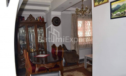 Квартира 4-комн 87 м² - Иване Джавахишвили, Батуми