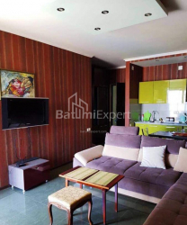 Квартира 2-комн 58 м² - Руставели, Батуми