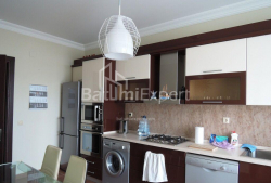 Квартира 4-комн 180 м² - Ильи Чавчавадзе, Батуми