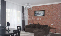 Квартира 3-комн 66 м² - Юрьевская, Батуми