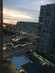 Квартира 3-комн 79 м² - Зураба Горгиладзе, Батуми