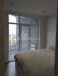 Квартира 3-комн 74 м² - Ангиса, Батуми