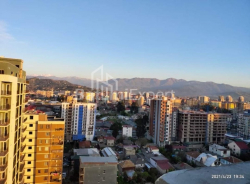 Квартира 3-комн 79.3 м² - Ладо Гудиашвили, Батуми