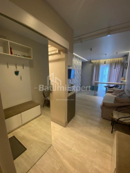 Квартира 2-комн 50 м² - Ангиса, Батуми