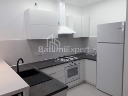 Квартира 4-комн 93 м² - Нико Пиросмани, Батуми