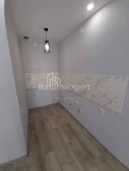 Квартира 3-комн 53 м² - Ангиса, Батуми