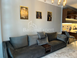 Квартира 3-комн 59 м² - Аллея Героев, Батуми
