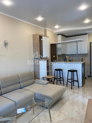 Квартира 2-комн 55 м² - Аллея Героев, Батуми