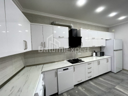 Квартира 3-комн 110 м² - Михаила Джавахишвили, Батуми