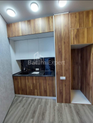 Квартира 2-комн 43.5 м² - Аллея Героев, Батуми