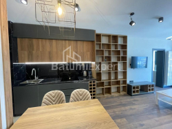 Квартира 3-комн 61.6 м² - Аллея Героев, Батуми
