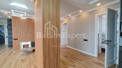 Квартира 4-комн 101 м² - Важа-Пшавела, Батуми