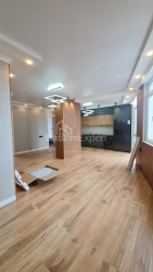 Квартира 4-комн 101 м² - Важа-Пшавела, Батуми