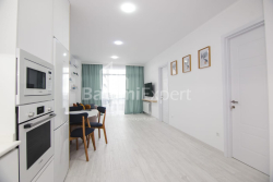 Квартира 3-комн 74 м² - Зураба Горгиладзе, Батуми