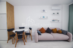 Квартира 3-комн 74 м² - Зураба Горгиладзе, Батуми