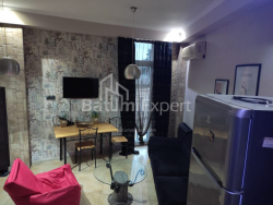 Квартира 2-комн 44 м² - Комахидзе, Батуми