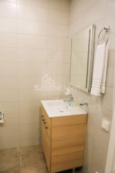 Квартира 1-комн 33.7 м² - Руставели, Батуми